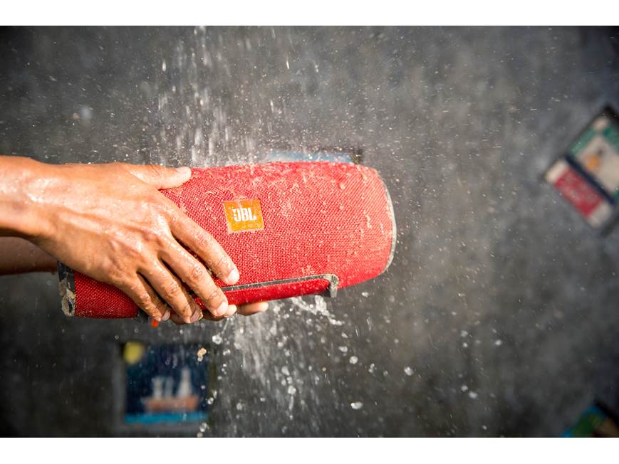 JBL Xtreme (Red) Water-resistant portable Bluetooth® speaker (Red