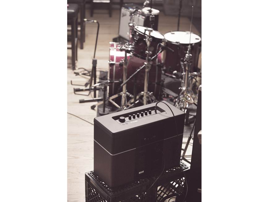 Line 6 AMPLIFi™ 150 150-watt guitar amplifier/Bluetooth® speaker