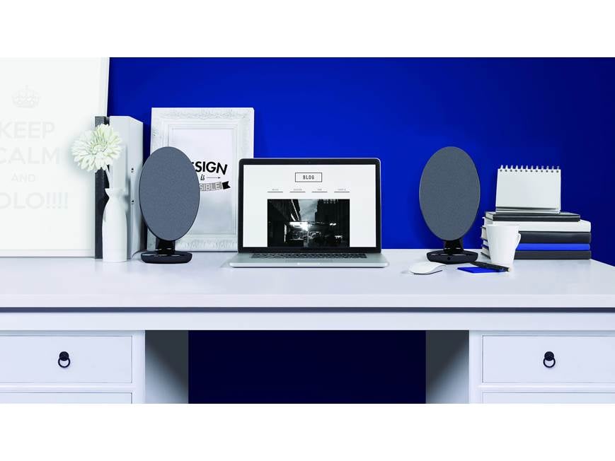 KEF EGG (Black) Powered desktop speakers with Bluetooth® (Black
