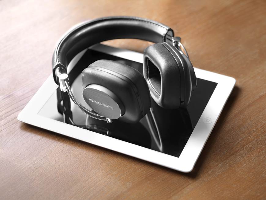 Bowers & Wilkins P7 Wireless Over-ear Bluetooth® headphones at