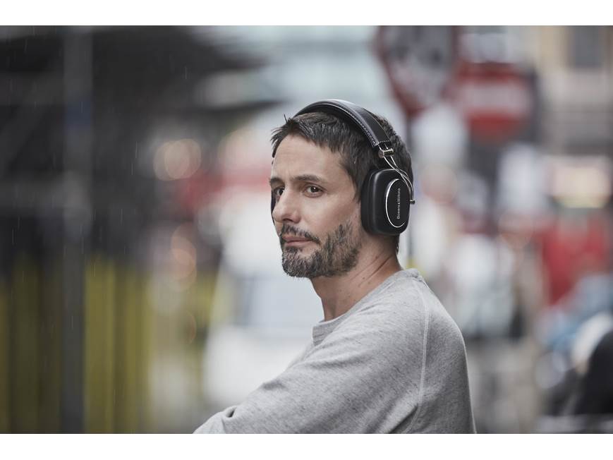 Bowers & Wilkins P7 Wireless Over-ear Bluetooth® headphones at