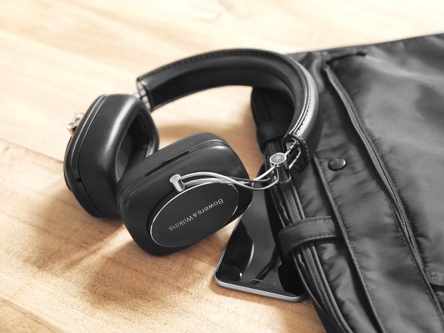 Bowers & Wilkins P7 Wireless Over-ear Bluetooth® headphones at