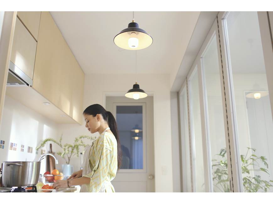 Sony Wireless Lightbulb Speaker (LSPX-102E26) Smart LED bulb with
