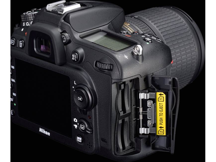 Nikon D7200 Two Lens Kit 24.2-megapixel digital SLR camera with Wi
