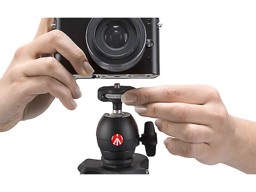 Manfrotto Compact Light (Black) Lightweight aluminum tripod with