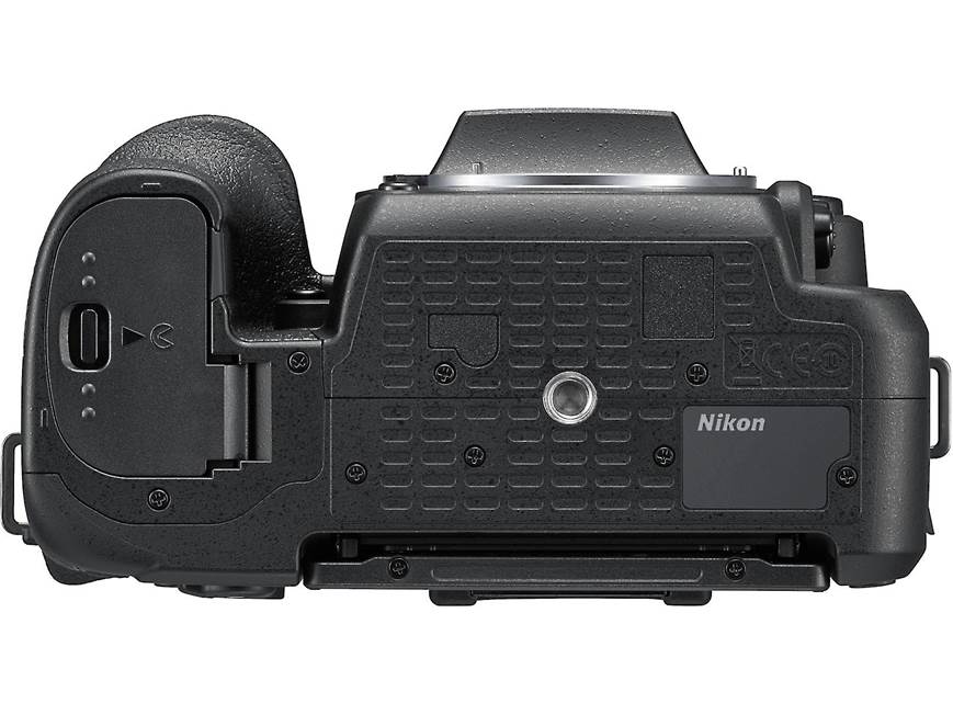 Nikon D7500 Two Lens Bundle 20.9-megapixel DSLR camera with Wi-Fi