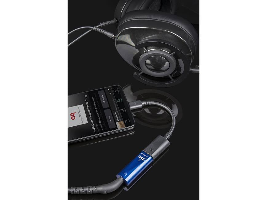 AudioQuest DragonFly® Cobalt Plug-in USB DAC/headphone amplifier