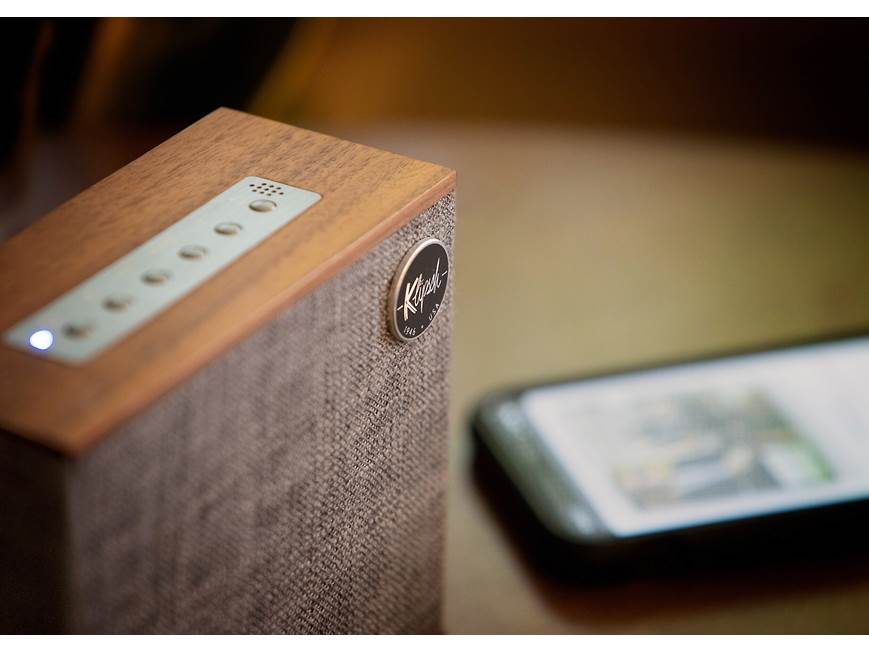 Klipsch Heritage Groove (Walnut) Portable Bluetooth® speaker