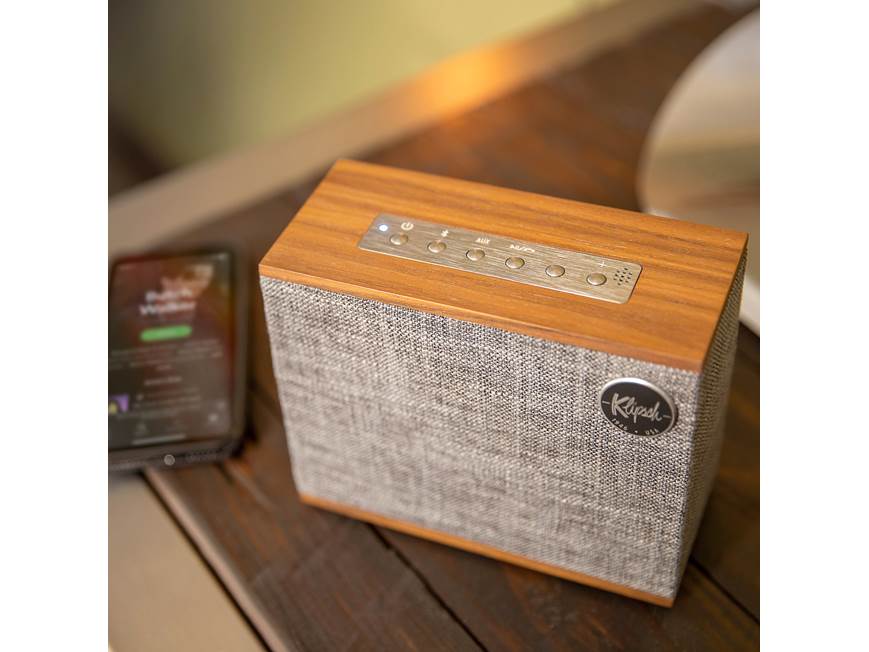 Klipsch Heritage Groove (Walnut) Portable Bluetooth® speaker