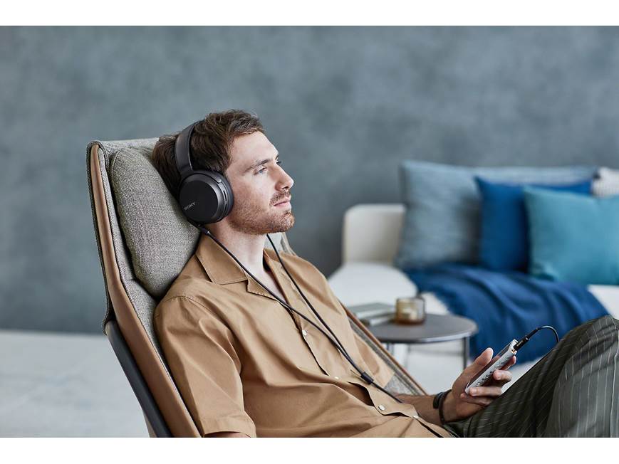 Sony MDR-Z7M2 Over-the-ear headphones at Crutchfield