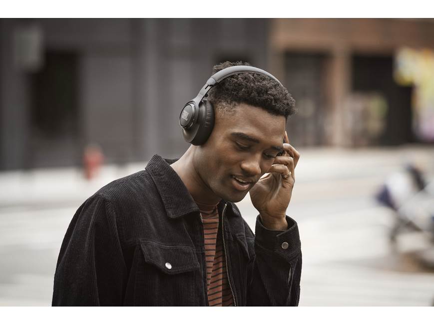 JBL CLUB ONE Over-ear wireless noise-cancelling headphones at