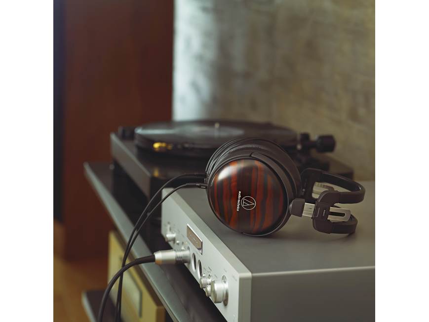 Audio-Technica ATH-AWKT Kokutan Over-ear striped-ebony wood