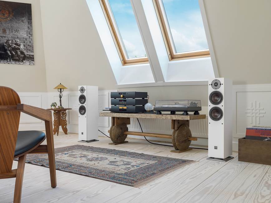 DALI Oberon 5 (White) Floor-standing speaker (White) at Crutchfield