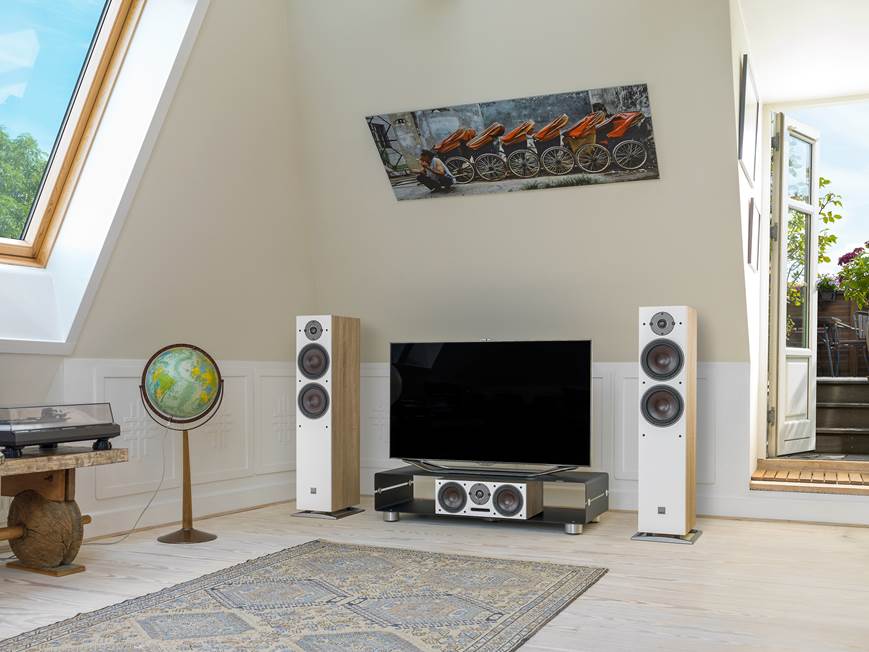 DALI Oberon 7 (Light Oak) Matched pair of floor-standing speakers