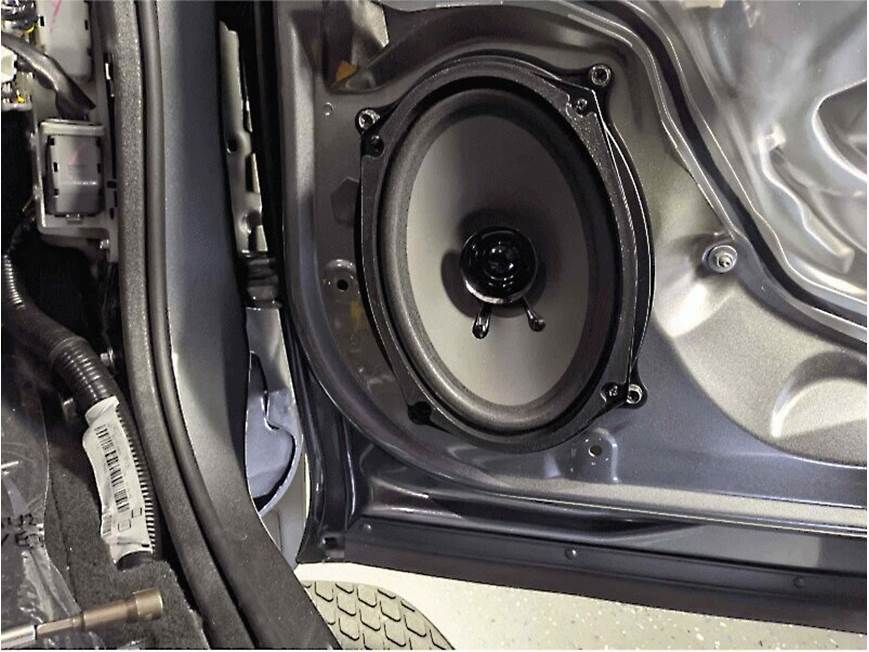 Metra 82-7402 Speaker Adapter Brackets Install 6