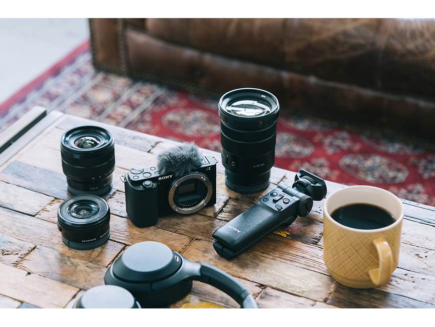 Sony Alpha ZV-E10 Vlog Camera Kit (Black) 25-megapixel mirrorless