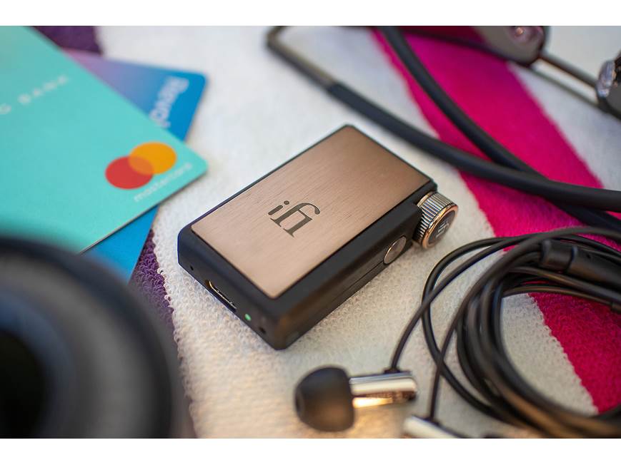 iFi GO blu ポータブルヘッドフォンアンプ iFi Go blu Portable headphone amp/DAC with Bluetooth® at Crutchfield