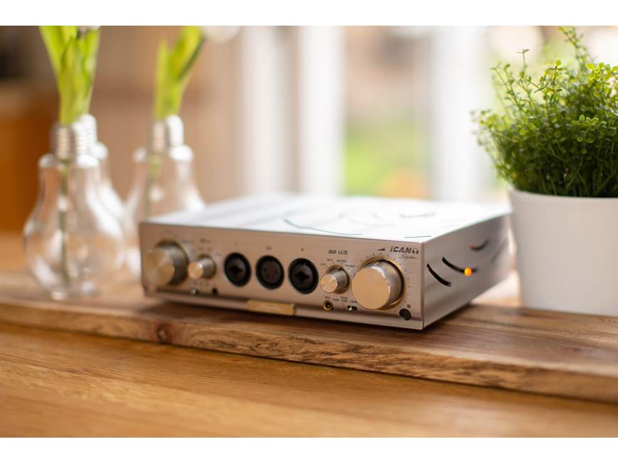 iFi Pro iCAN Signature Headphone amp/preamp at Crutchfield