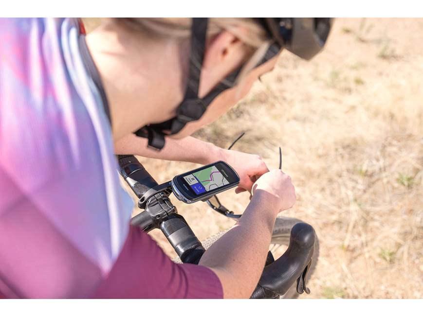 Garmin Edge 1040 Bundle GPS-enabled touchscreen cycling computer