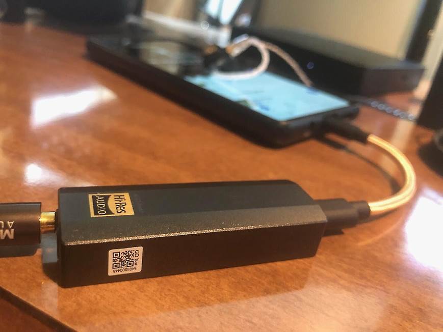 iFi GO bar Portable USB DAC/headphone amplifier, compatible with