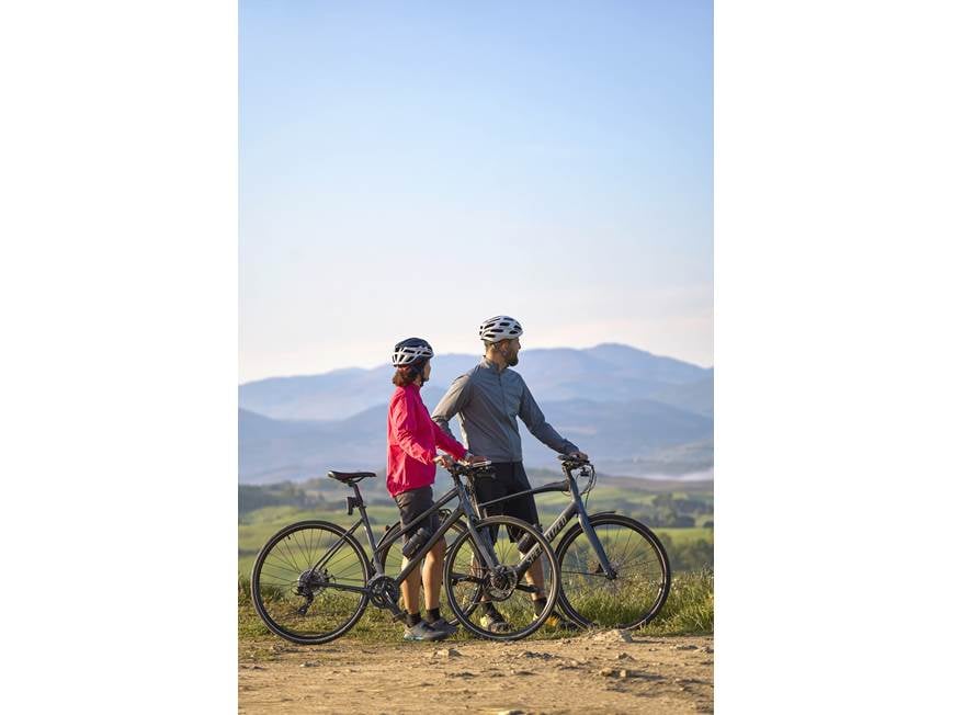 Garmin Edge Explore 2 Power Mount Bundle includes GPS cycling