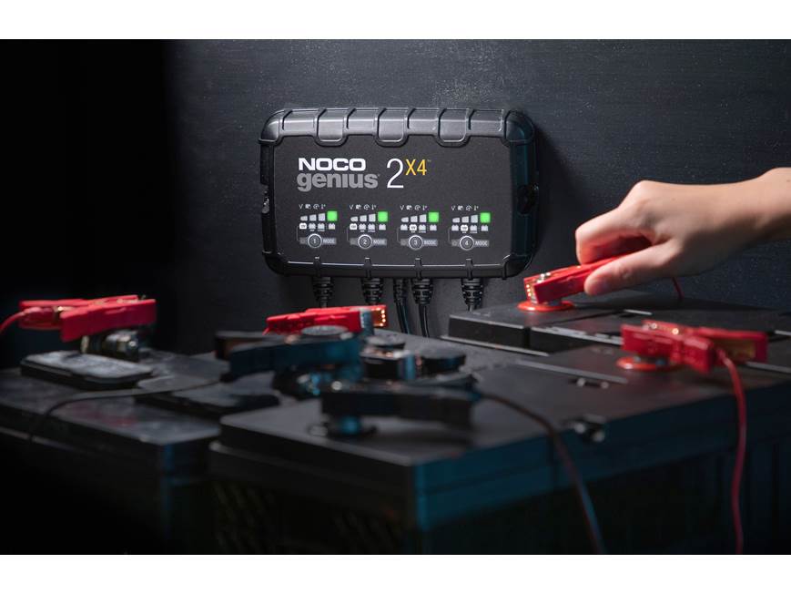 NOCO GENIUS2X4 GENIUS series 4-bank 12- or 6-volt battery charger