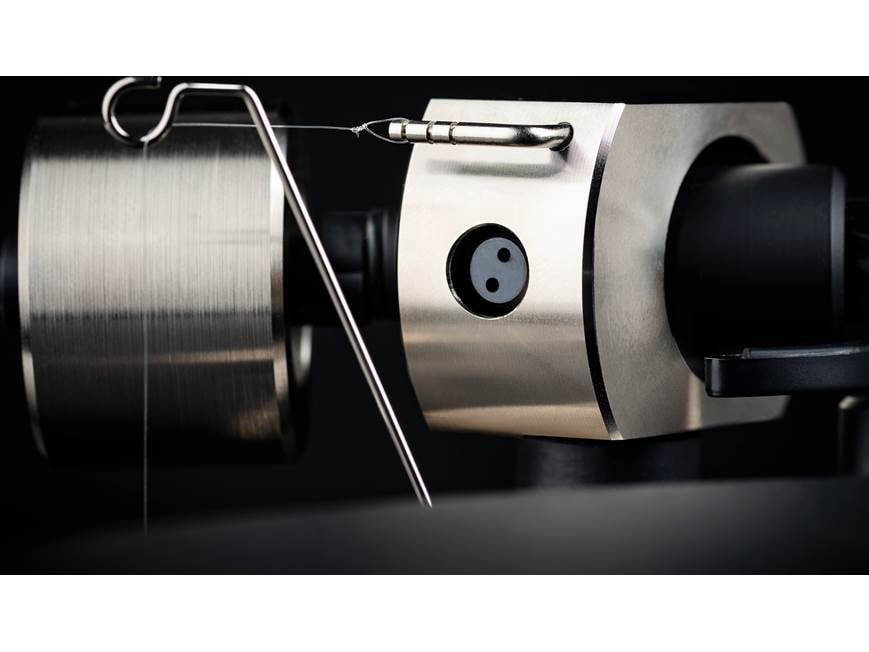 Pro-Ject Debut PRO Manual belt-drive turntable with pre-mounted