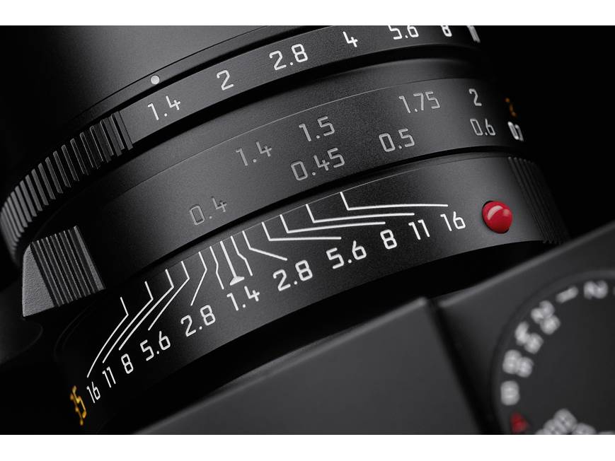 Leica Summilux-M 35mm f/1.4 ASPH (Black Anodized) Wide-angle prime