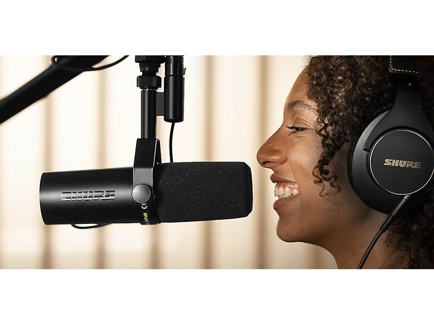 Shure SM7dB Large-diaphragm cardioid dynamic microphone with built