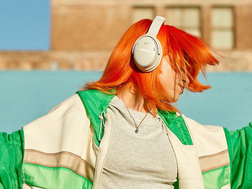 Bose QuietComfort Headphones (White Smoke) Over-ear wireless noise