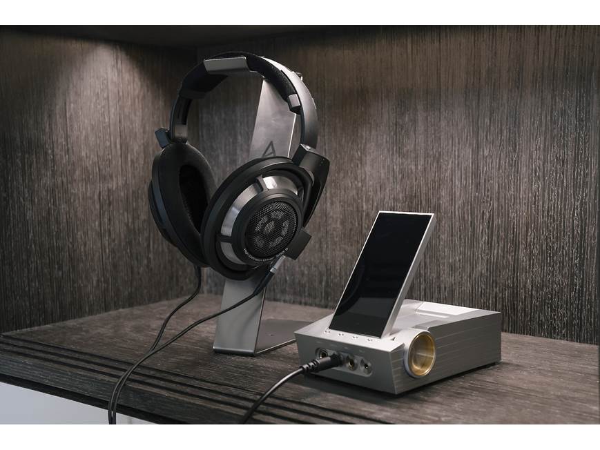 Astell & Kern ACRO CA1000 Portable headphone amplifier/DAC with