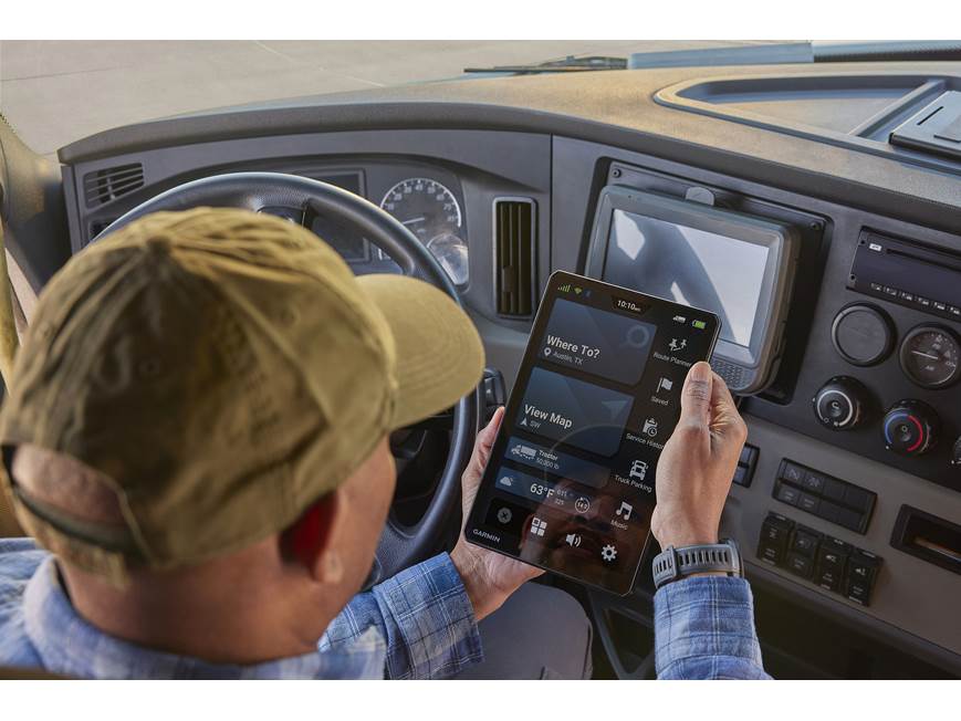 Garmin dēzl™ OTR1020 Portable GPS navigator with 10