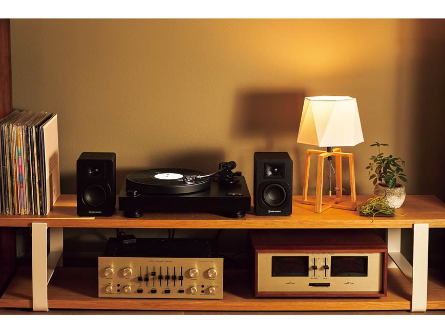 Audio-Technica AT-LP8X Semi-automatic, direct-drive turntable with