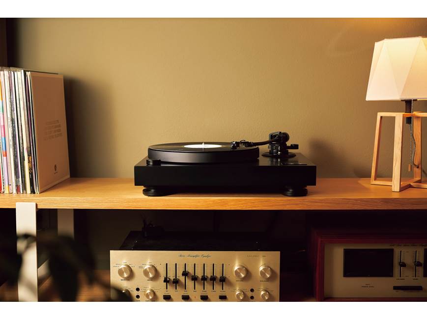 Audio-Technica AT-LP8X Semi-automatic, direct-drive turntable with