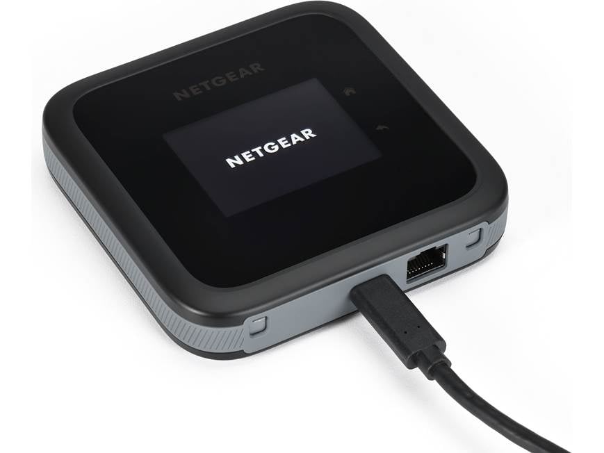 NETGEAR Nighthawk® M6 Dual-band Wi-Fi 6 Gigabit 5G mobile router