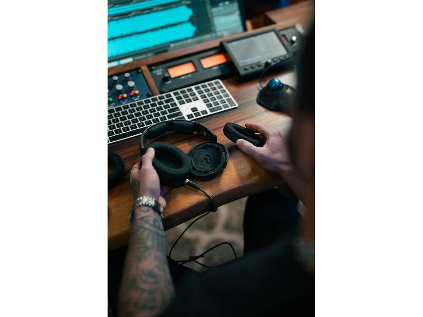 Sennheiser HD 490 PRO Open-back wired studio headphones at Crutchfield