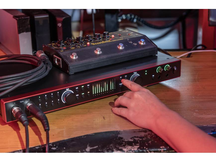 Focusrite Scarlett 18i20 (4th Generation) Rack-mountable USB 2.0