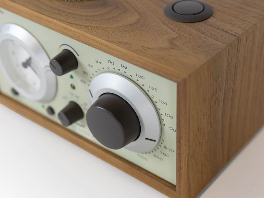 Tivoli Audio Model Three BT (Walnut/Beige) AM/FM clock radio with