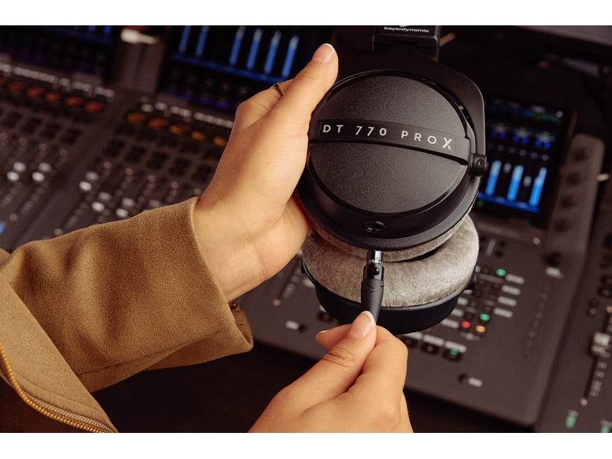 Beyerdynamic DT 770 Pro X Closed-back wired over-ear studio