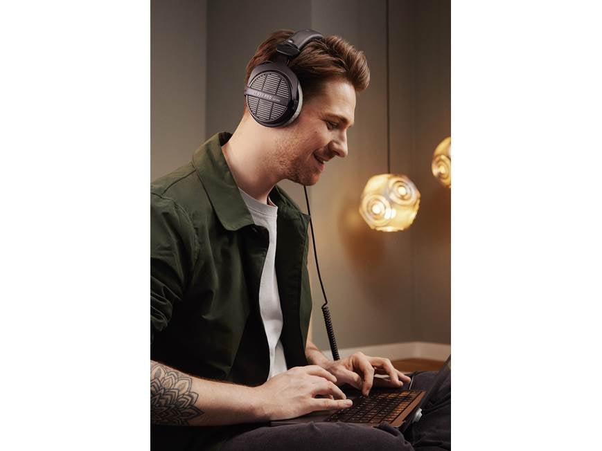 Beyerdynamic DT 990 Pro Open-back wired over-ear studio headphones