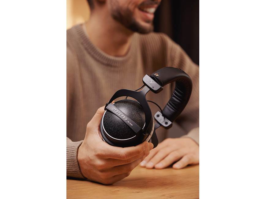 Beyerdynamic DT 770 Pro (80-ohm version) Closed-back wired over