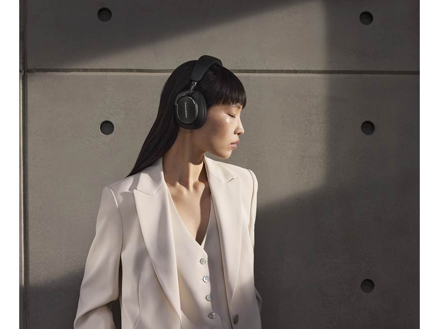 Bowers & Wilkins PX8 S2 (Onyx Black) Over-ear noise-canceling