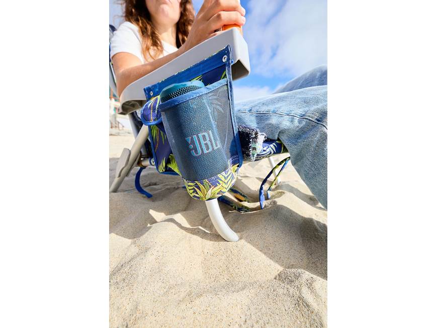 JBL Grip（ブルー） JBL Grip Portable Waterproof Bluetooth Speaker - Blue | Sweetwater