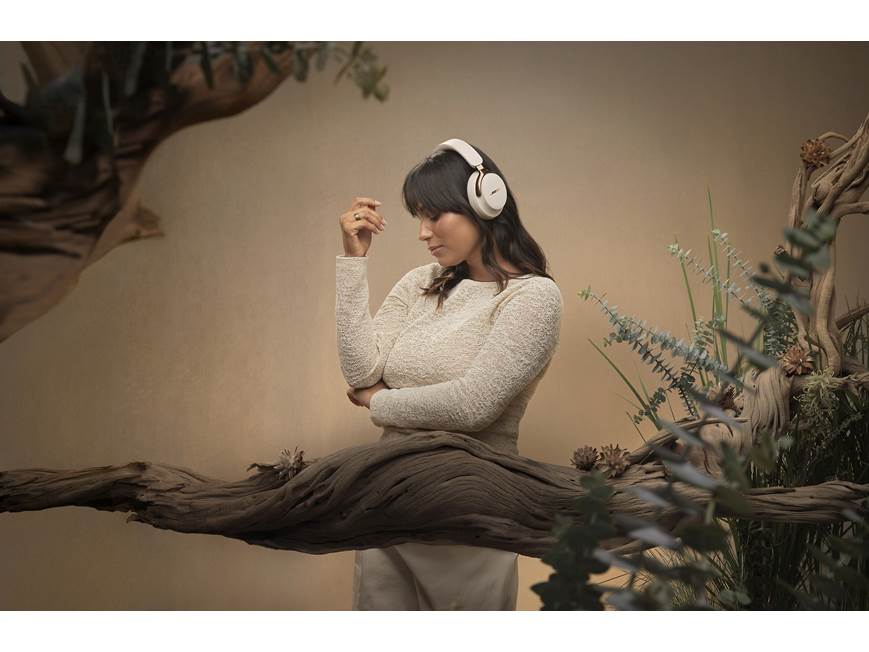 Bose QuietComfort Ultra Headphones (2nd Gen) (Driftwood Sand) Over