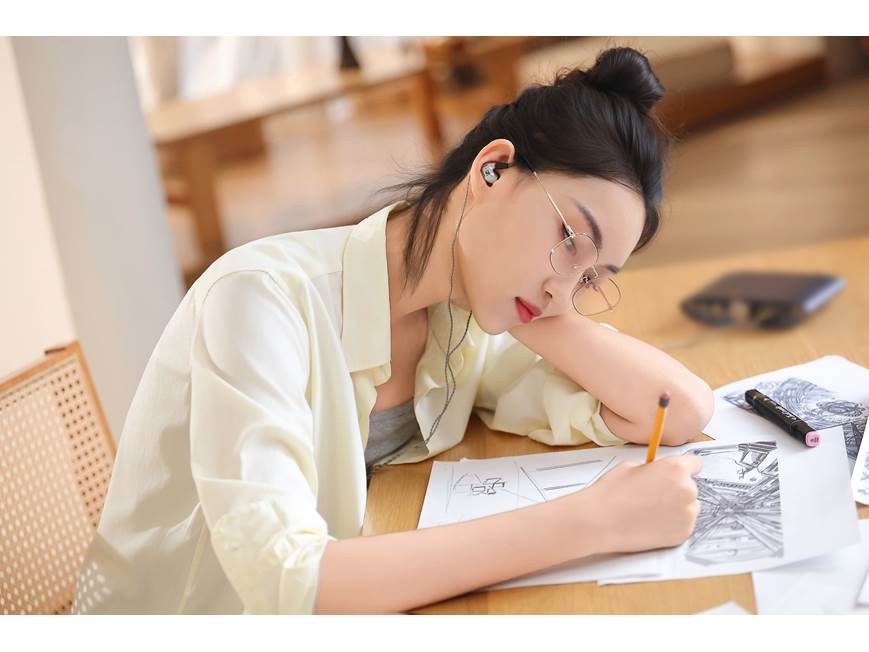 Sennheiser IE 200 (Silver Edition) Wired in-ear monitor headphones