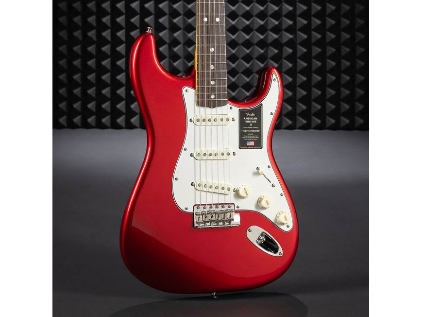 Fender American Vintage II 1965 Stratocaster® (7.8 lbs.) Vintage