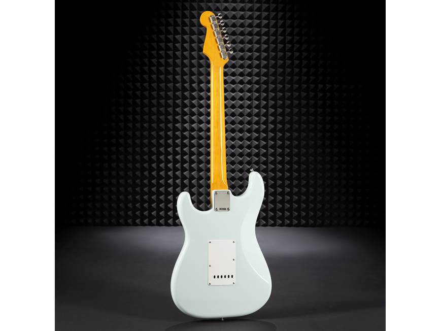 Fender American Vintage II 1965 Stratocaster® (8.8 lbs.) Vintage