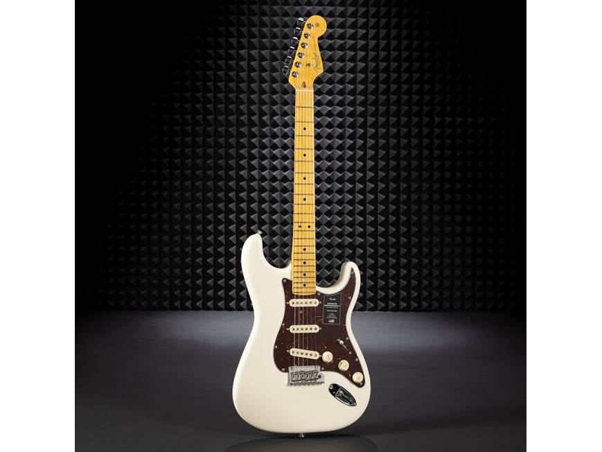 Fender American Professional II Stratocaster® (8.2 lbs.) Electric