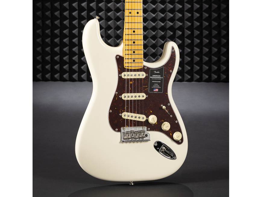 Fender American Professional II Stratocaster® (8.2 lbs.) Electric