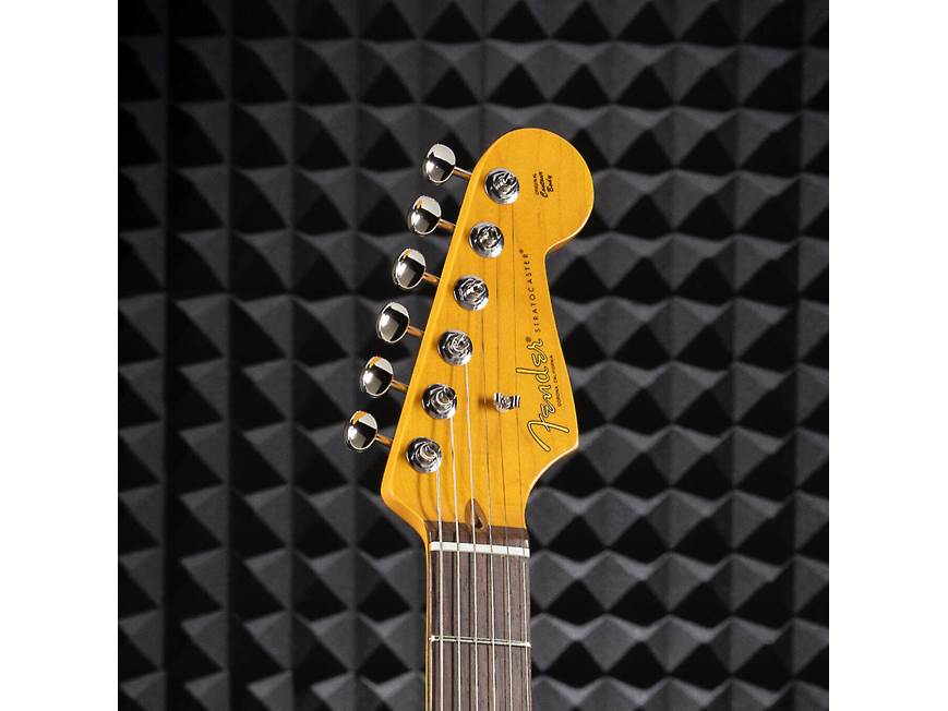 Fender American Professional Classic Stratocaster® (7.4 lbs